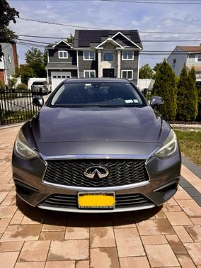 Gray 2018 INFINITI QX30 Base
