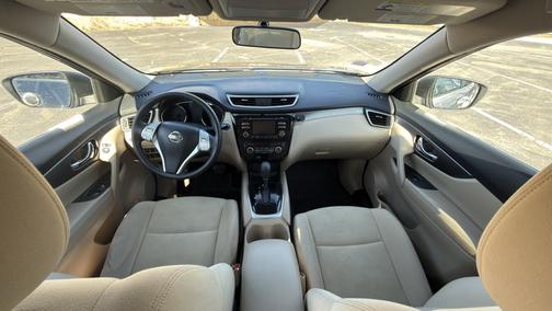 Gray 2016 Nissan Rogue SV