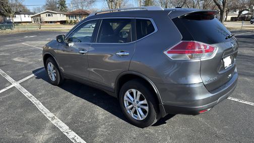 Gray 2016 Nissan Rogue SV