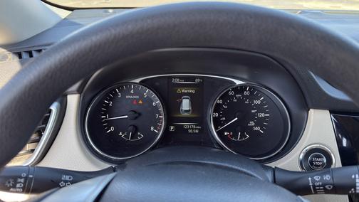 Gray 2016 Nissan Rogue SV
