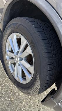 Gray 2016 Nissan Rogue SV