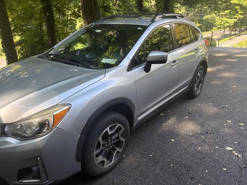 Silver 2017 Subaru Crosstrek 2.0i Premium