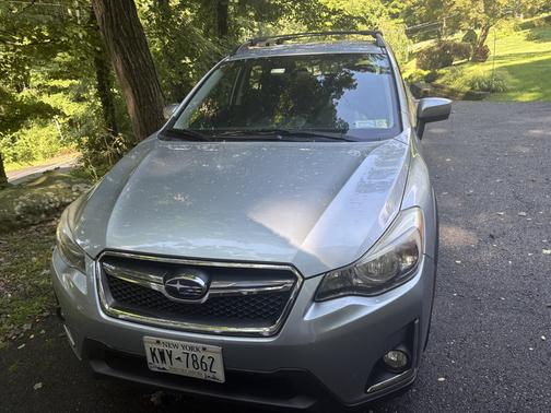 Silver 2017 Subaru Crosstrek 2.0i Premium