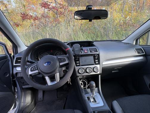 Silver 2017 Subaru Crosstrek 2.0i Premium