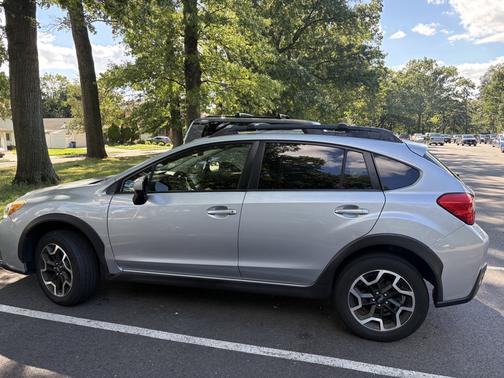 Silver 2017 Subaru Crosstrek 2.0i Premium