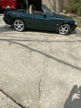 2001 Mazda MX-5 Miata Base