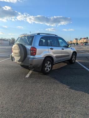 2004 Toyota RAV4 Base