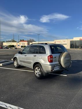 2004 Toyota RAV4 Base