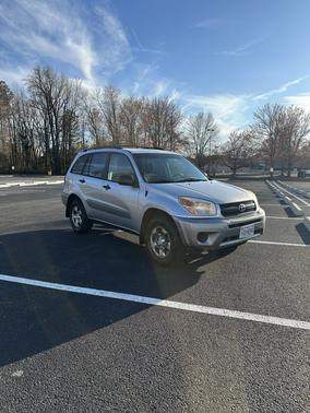 2004 Toyota RAV4 Base