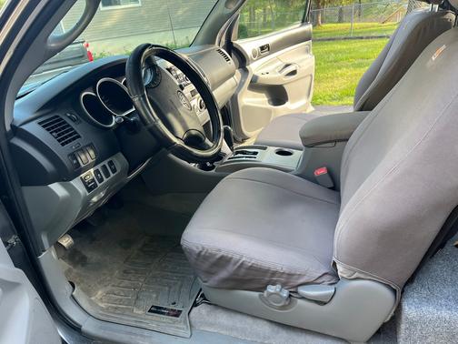 Gray 2009 Toyota Tacoma Access Cab