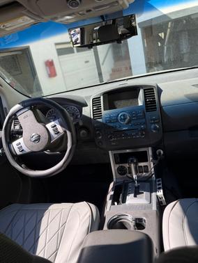 Gray 2008 Nissan Pathfinder SE