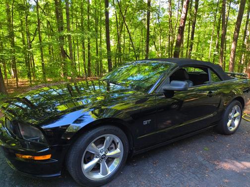 Black 2008 Ford Mustang GT