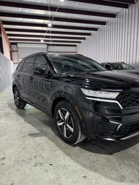 Black 2023 Kia Sorento S