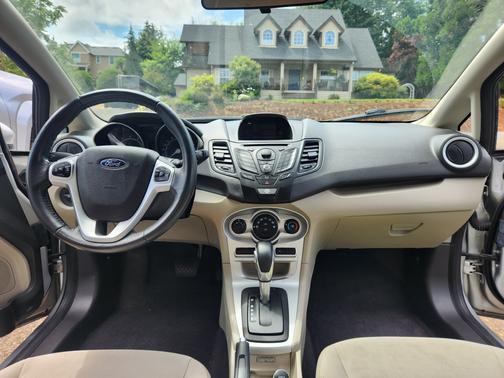 2014 Ford Fiesta SE