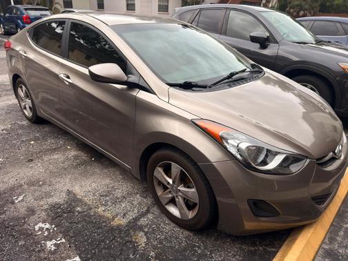 Beige 2013 Hyundai ELANTRA GLS