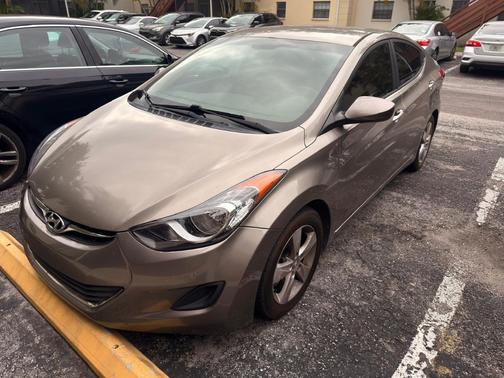 Beige 2013 Hyundai ELANTRA GLS