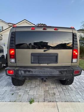 Green 2006 Hummer H2 Base