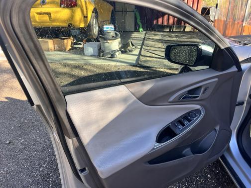 2017 Chevrolet Malibu 1LT