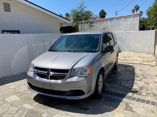 Silver 2019 Dodge Grand Caravan SE