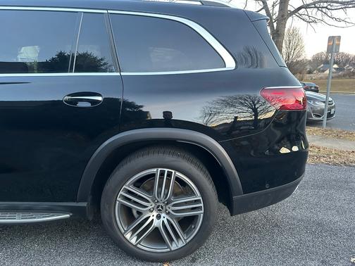 2025 Mercedes-Benz GLS 450 4MATIC