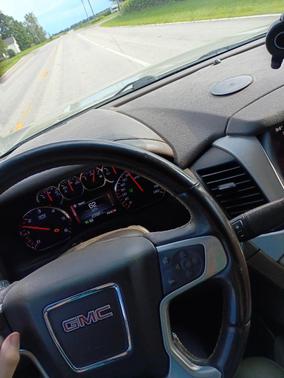 Gold 2015 GMC Yukon SLT
