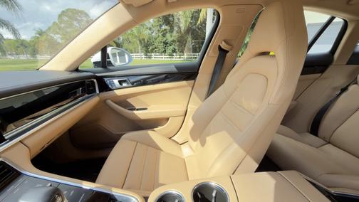 2021 Porsche Panamera Panamera 4