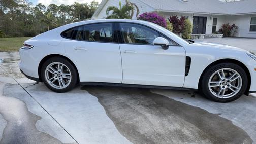 2021 Porsche Panamera Panamera 4