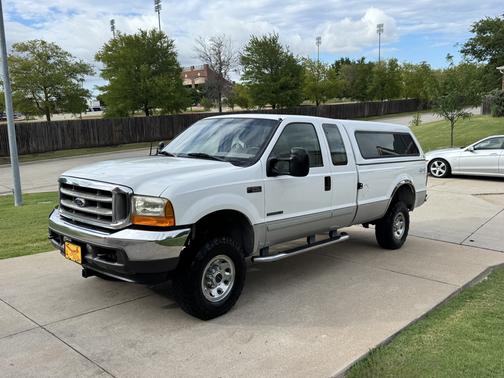 White 2001 Ford F-250 XLT SuperCab Super Duty
