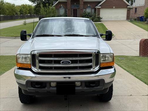 White 2001 Ford F-250 XLT SuperCab Super Duty