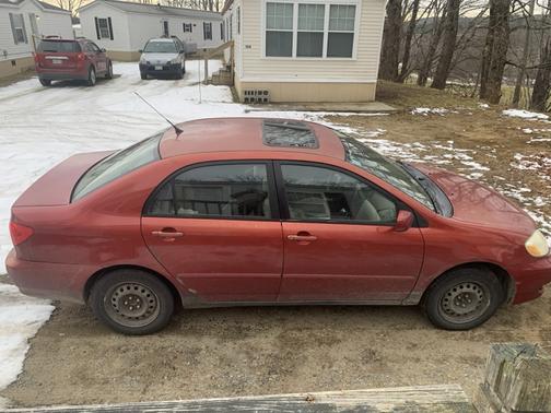 2005 Toyota Corolla LE