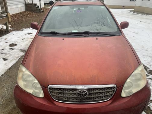 2005 Toyota Corolla LE