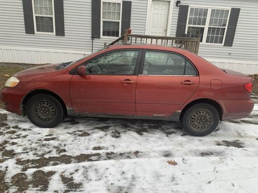 2005 Toyota Corolla LE