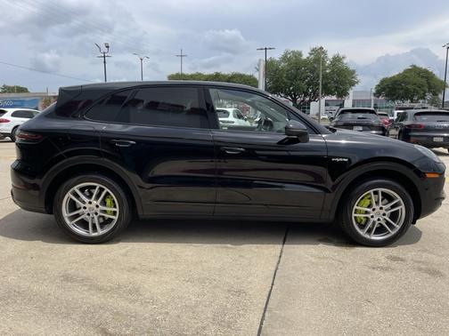 2019 Porsche Cayenne E-Hybrid Base