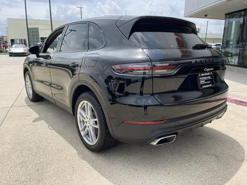 2019 Porsche Cayenne E-Hybrid Base