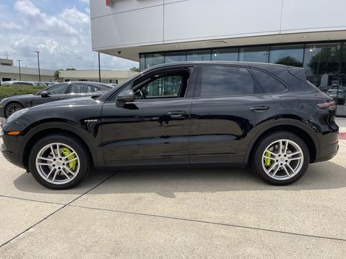 2019 Porsche Cayenne E-Hybrid Base