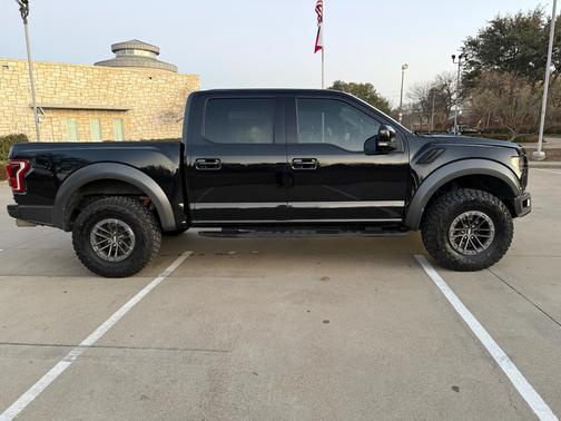 2020 Ford F-150 Raptor