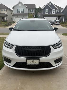 White 2025 Chrysler Pacifica Hybrid Premium S Appearance Pkg