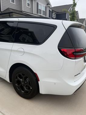 White 2025 Chrysler Pacifica Hybrid Premium S Appearance Pkg