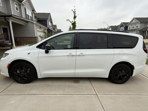 White 2025 Chrysler Pacifica Hybrid Premium S Appearance Pkg