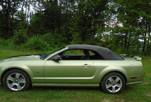 Green 2006 Ford Mustang GT