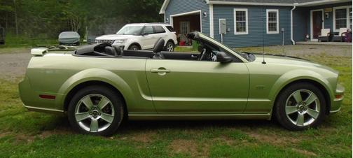 Green 2006 Ford Mustang GT