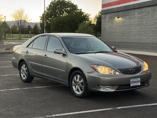 2005 Toyota Camry XLE V6