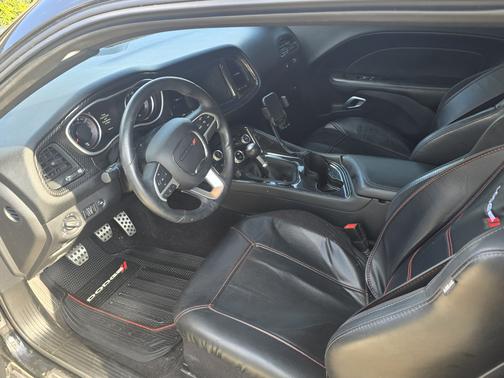 2016 Dodge Challenger R/T Scat Pack