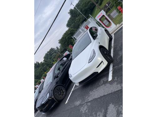 Photo 2 of 10 of 2021 Tesla Model Y Long Range