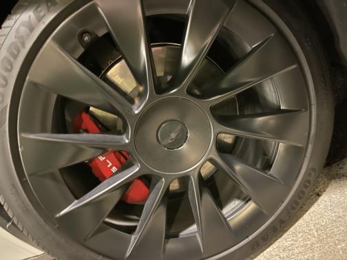 Photo 4 of 10 of 2021 Tesla Model Y Long Range