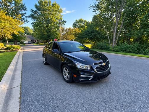 Black 2015 Chevrolet Cruze 1LT