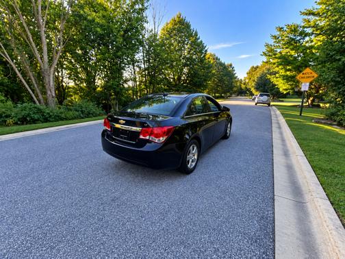 Black 2015 Chevrolet Cruze 1LT