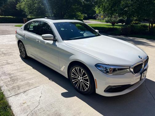 White 2018 BMW 530e xDrive iPerformance