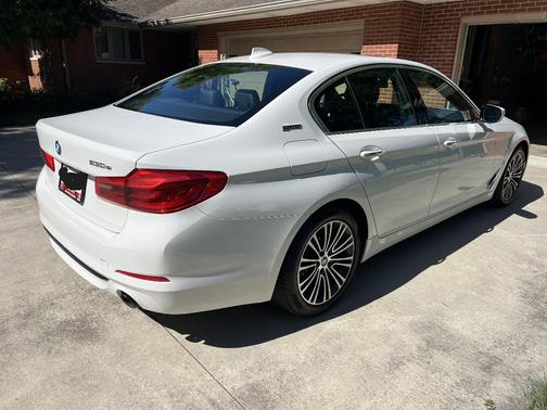 White 2018 BMW 530e xDrive iPerformance