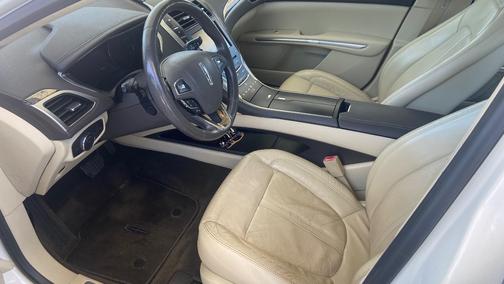 2013 Lincoln MKZ Base